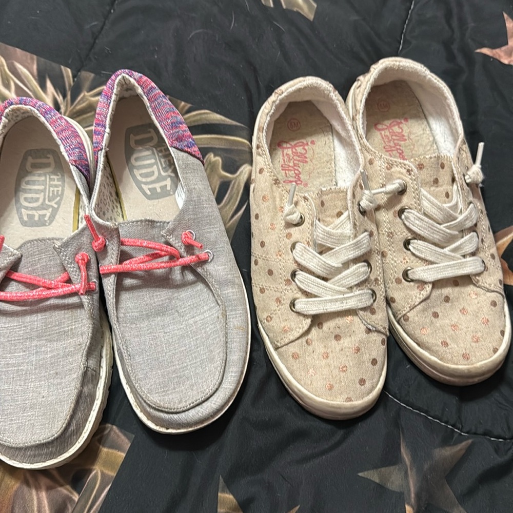 Girls shoes